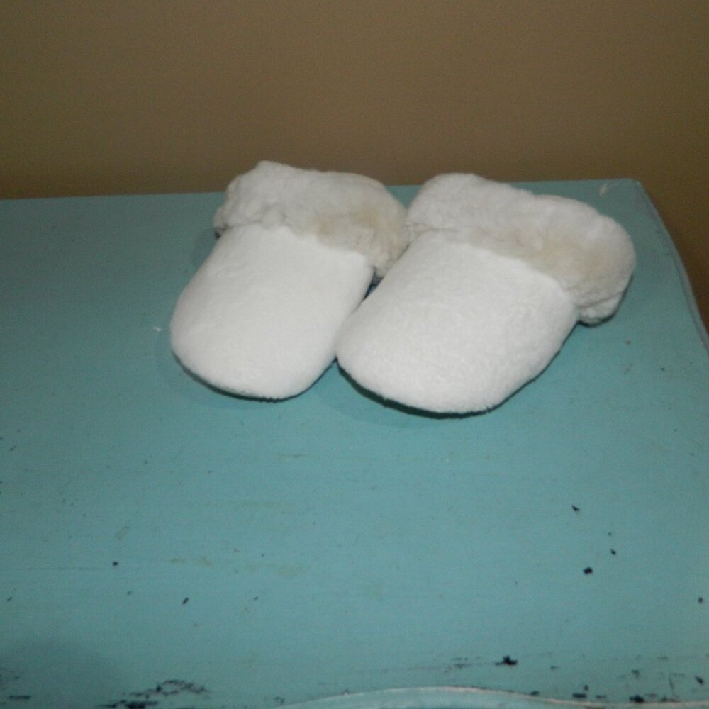 Pottery Barn Ruched Faux Fur Slippers Size S 6/7